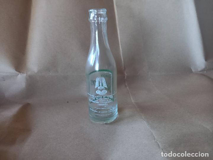 Botellas antiguas: Botella de Schweppes lim&oacute;n naranja - Foto 3