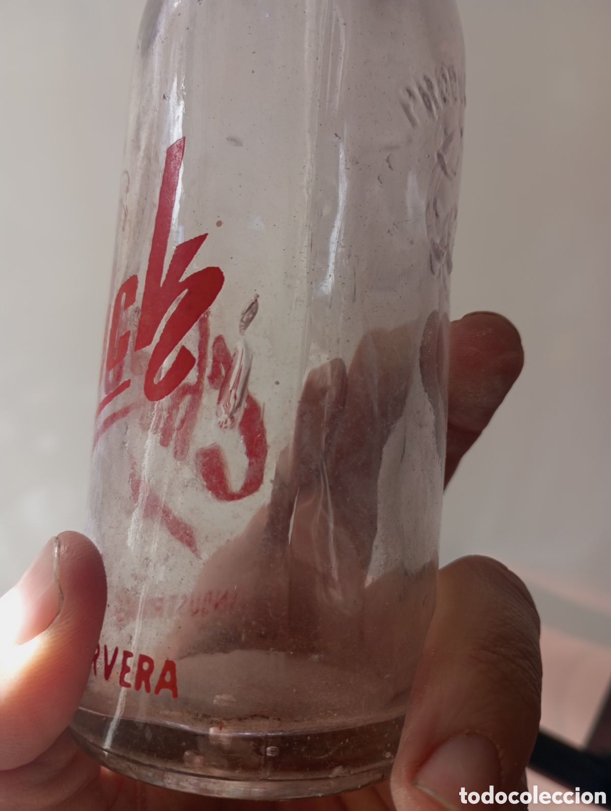 Botellas antiguas: Botella batidos Choleck con grabado en parte trasera - Foto 2
