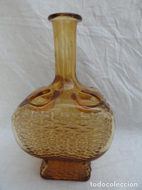 Botellas antiguas: BOTELLA CRISTAL COLOR AMBAR. - Foto 1