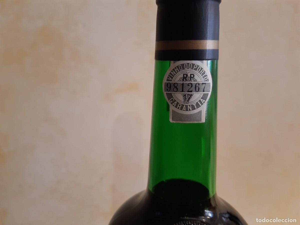 Botellas antiguas: Botella de Oporto Ramos Pinto - Foto 3