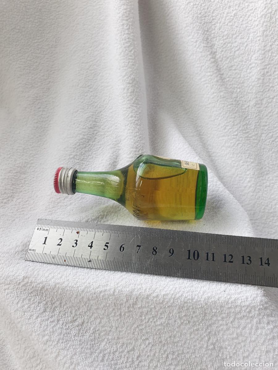 Botellas antiguas: BOTELLA COLECCI&Oacute;N LICOR BENEDICTINE - Foto 4