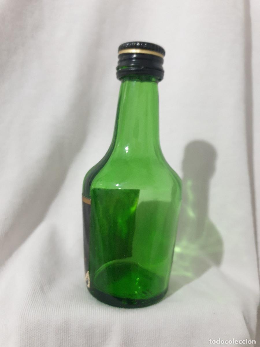Botellas antiguas: BOTELLA COLECCI&Oacute;N Whisky VAT 69 - Foto 2