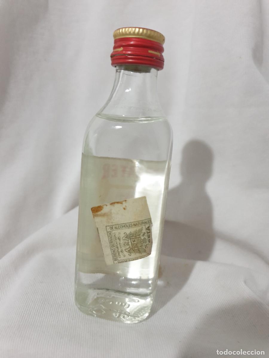 Botellas antiguas: BOTELLA COLECCI&Oacute;N BEEFEATER - Foto 2