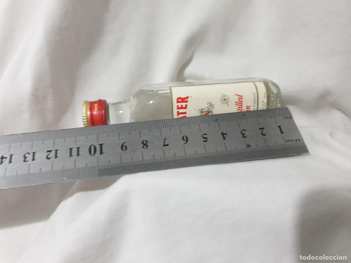 Botellas antiguas: BOTELLA COLECCI&Oacute;N BEEFEATER - Foto 4