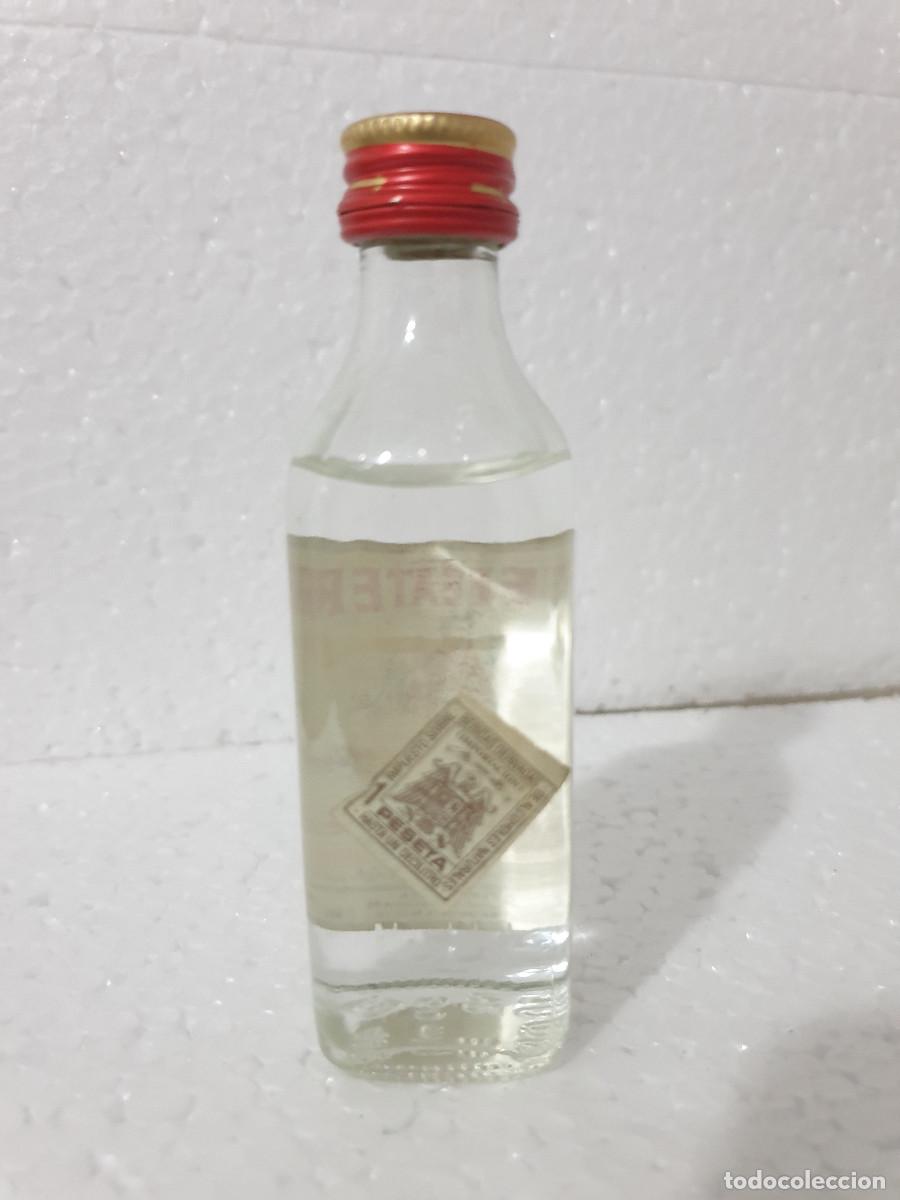 Botellas antiguas: BOTELLA COLECCI&Oacute;N BEEFEATER - Foto 2
