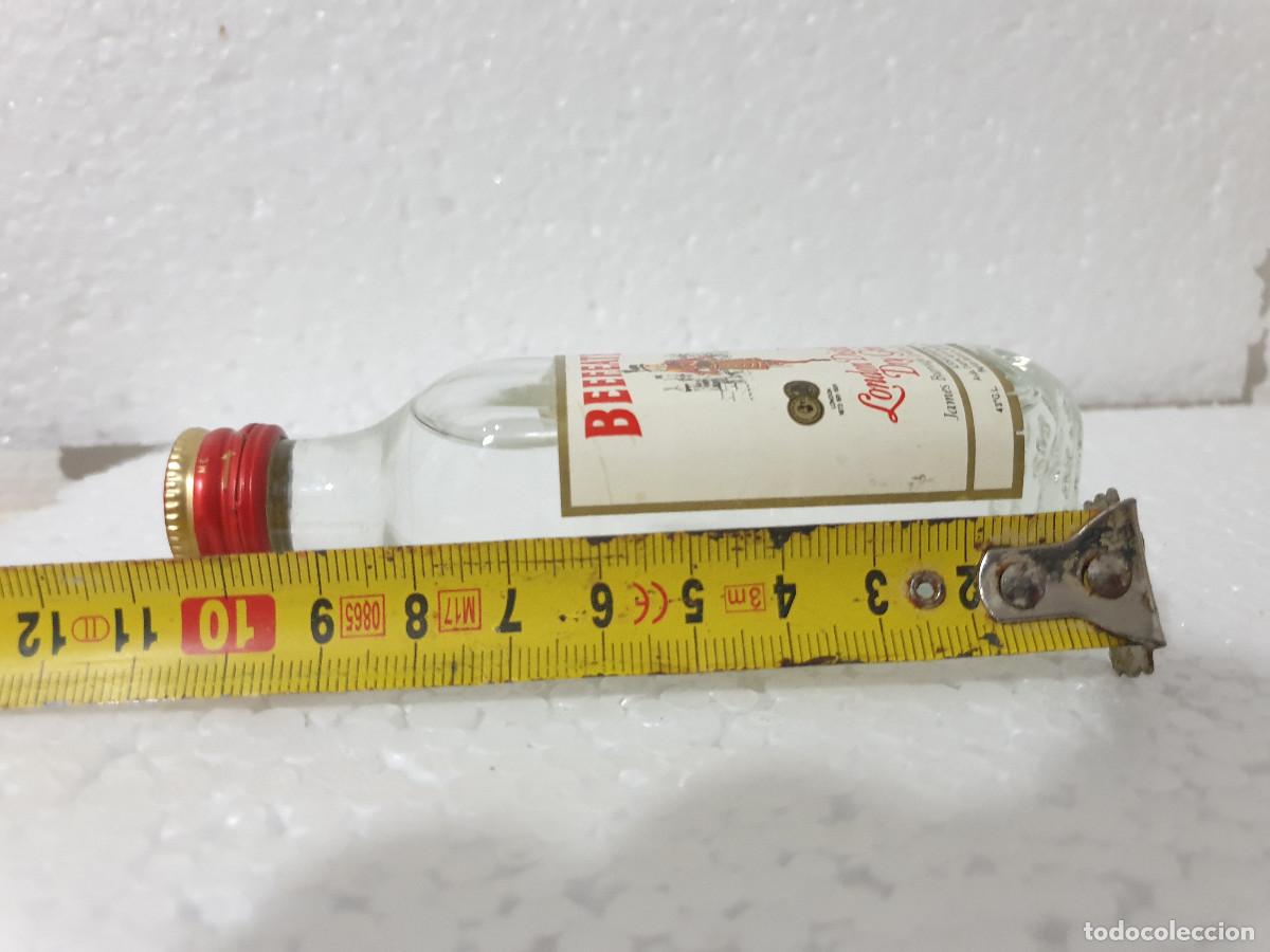 Botellas antiguas: BOTELLA COLECCI&Oacute;N BEEFEATER - Foto 4