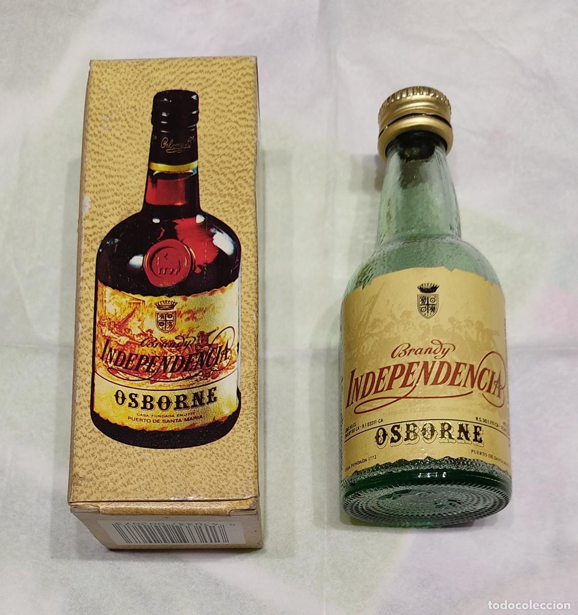 Botellas antiguas: BOTELLITA DE BRANDY INDEPENDENCIA - Foto 1