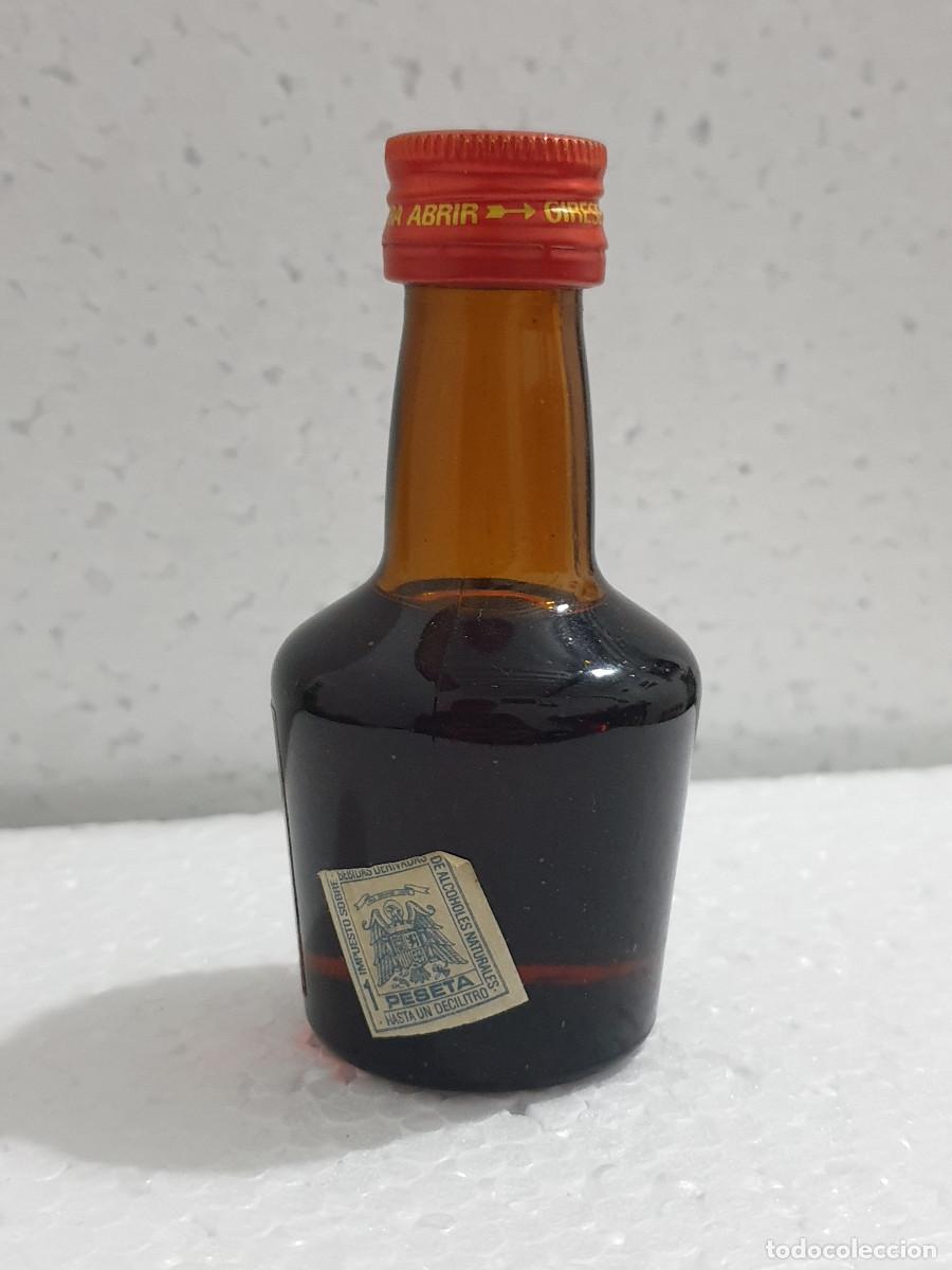 Botellas antiguas: BOTELLA COLECCI&Oacute;N TIA MARIA - Foto 2