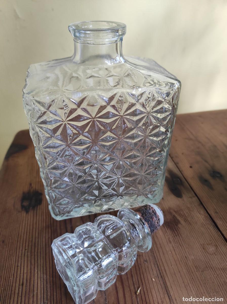 Botellas antiguas: BOTELLA DE CRISTAL / licorera - Foto 2