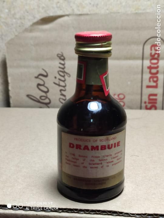 Botellas antiguas: DRAMBUIE MINIATURA - Foto 2