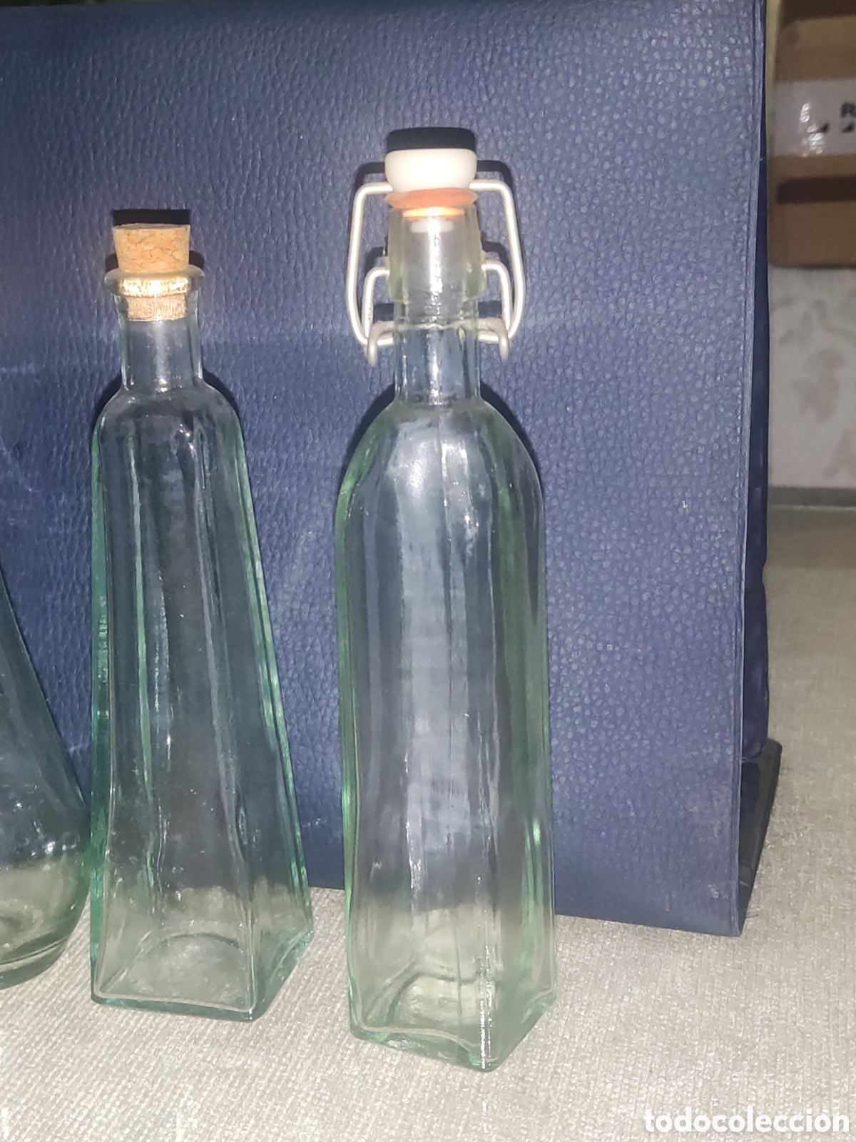 Botellas antiguas: Lote de 4 botellitas antiguas. - Foto 3