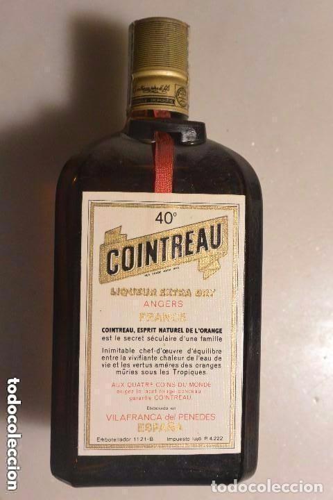 Botellas antiguas: Antigua botella Licor Cointreau, francesa - Foto 1
