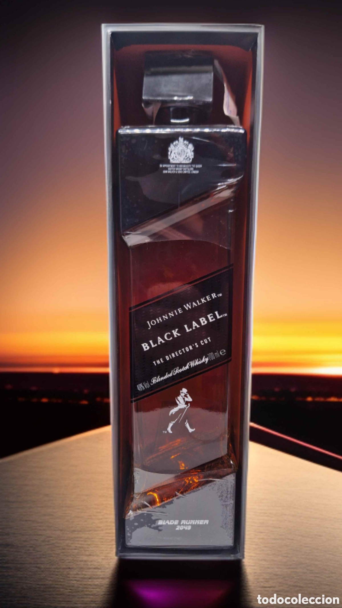 Botellas antiguas: Botella Edici&oacute;n Limitada Black Label Blade Runner 2049 - Foto 3
