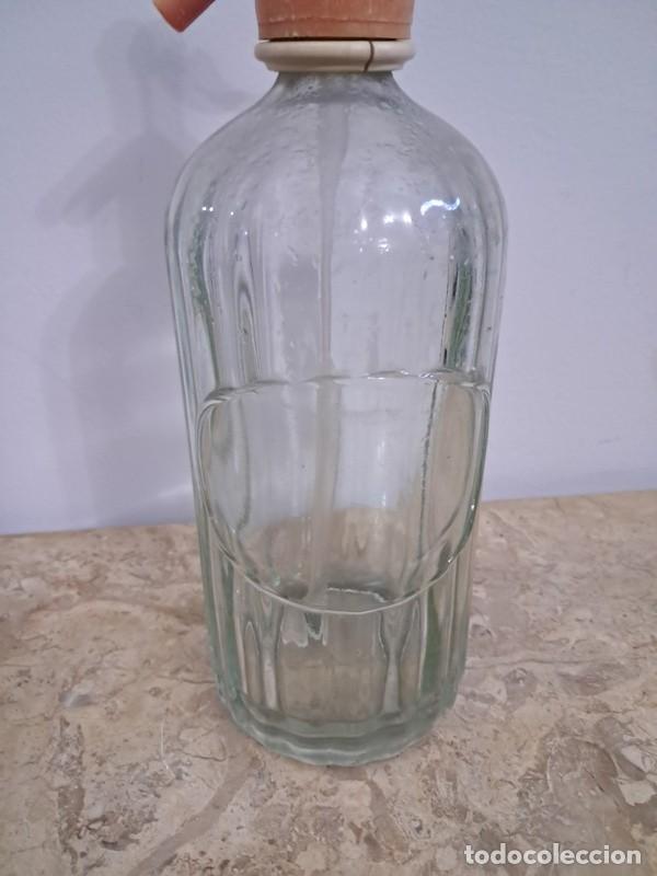 Botellas antiguas: SIF&Oacute;N BOTELLA CRISTAL CON RELIEVE - Foto 3