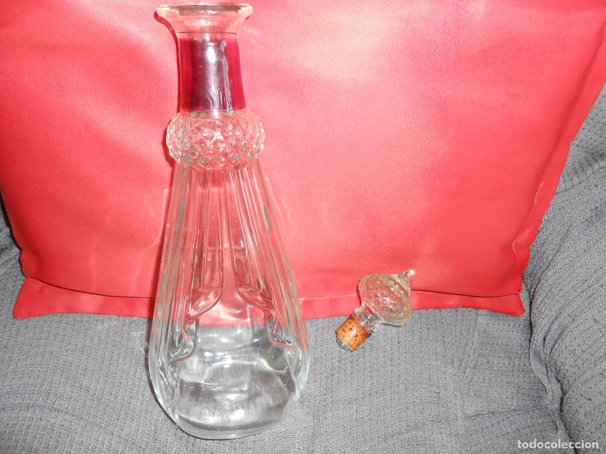 Botellas antiguas: Botella para Licor con Tap&oacute;n - Foto 2