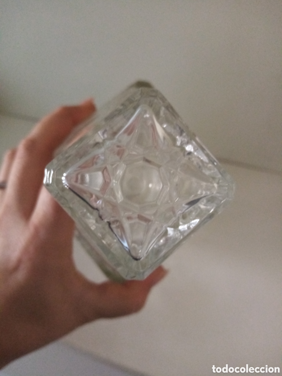 Botellas antiguas: Licorera de cristal tallado - Foto 6
