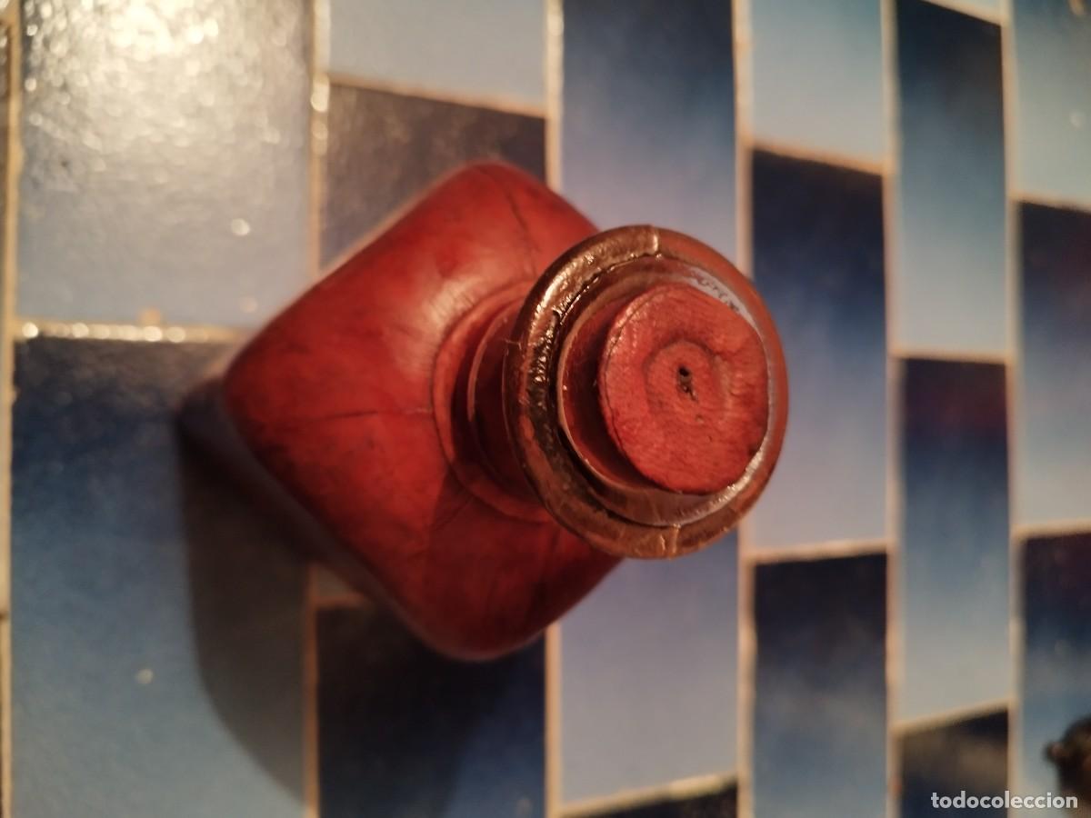Botellas antiguas: Botella forrada cuero - Foto 3