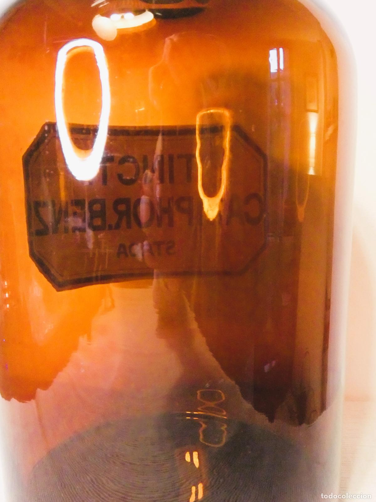 Botellas antiguas: GRAN BOTELLA DE LABORATORIO DE COLOR AMBAR 33 cms - Foto 4