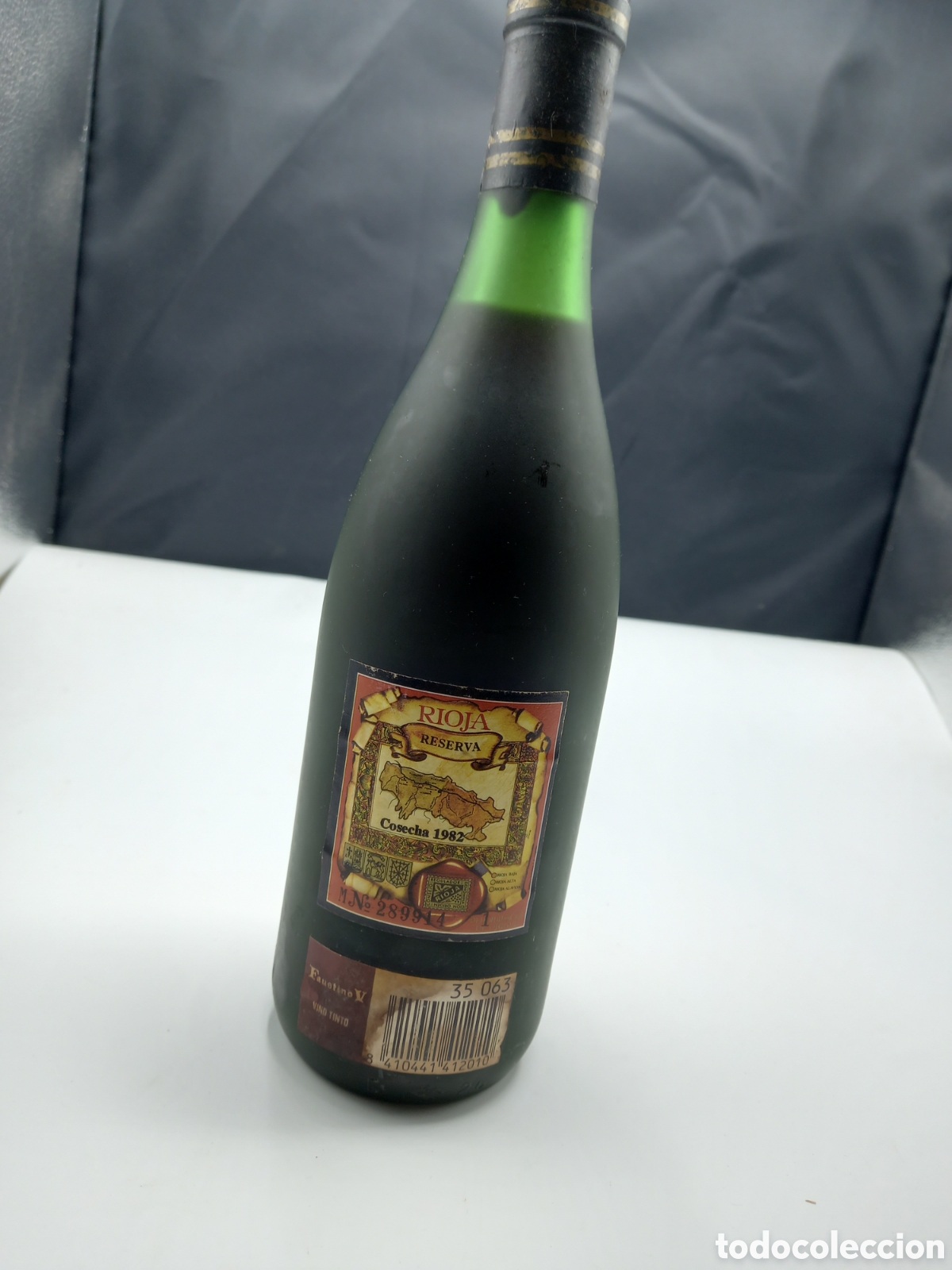 Botellas antiguas: Botella de Vino Faustino V 1982 - Foto 2