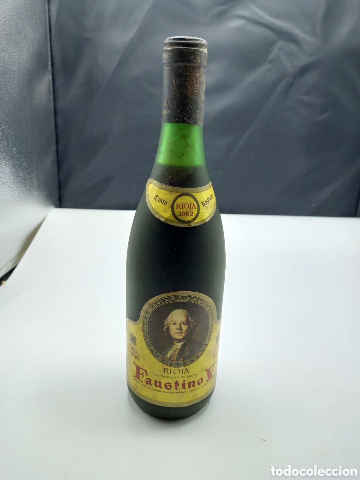 Botellas antiguas: Botella de Vino Faustino V 1982 - Foto 1