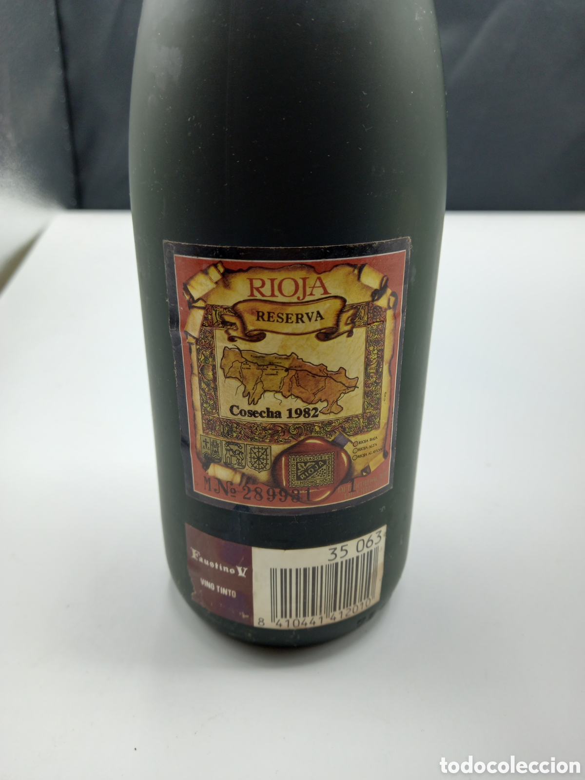 Botellas antiguas: Botella de Vino Faustino V 1982 - Foto 3