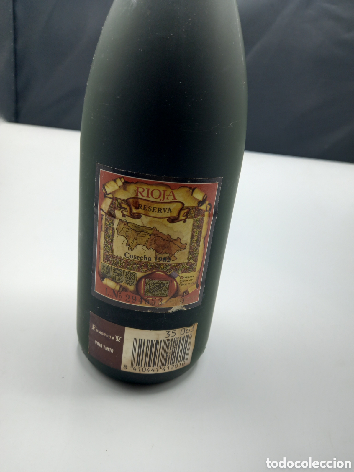 Botellas antiguas: Botella de Vino Faustino V 1982 - Foto 2