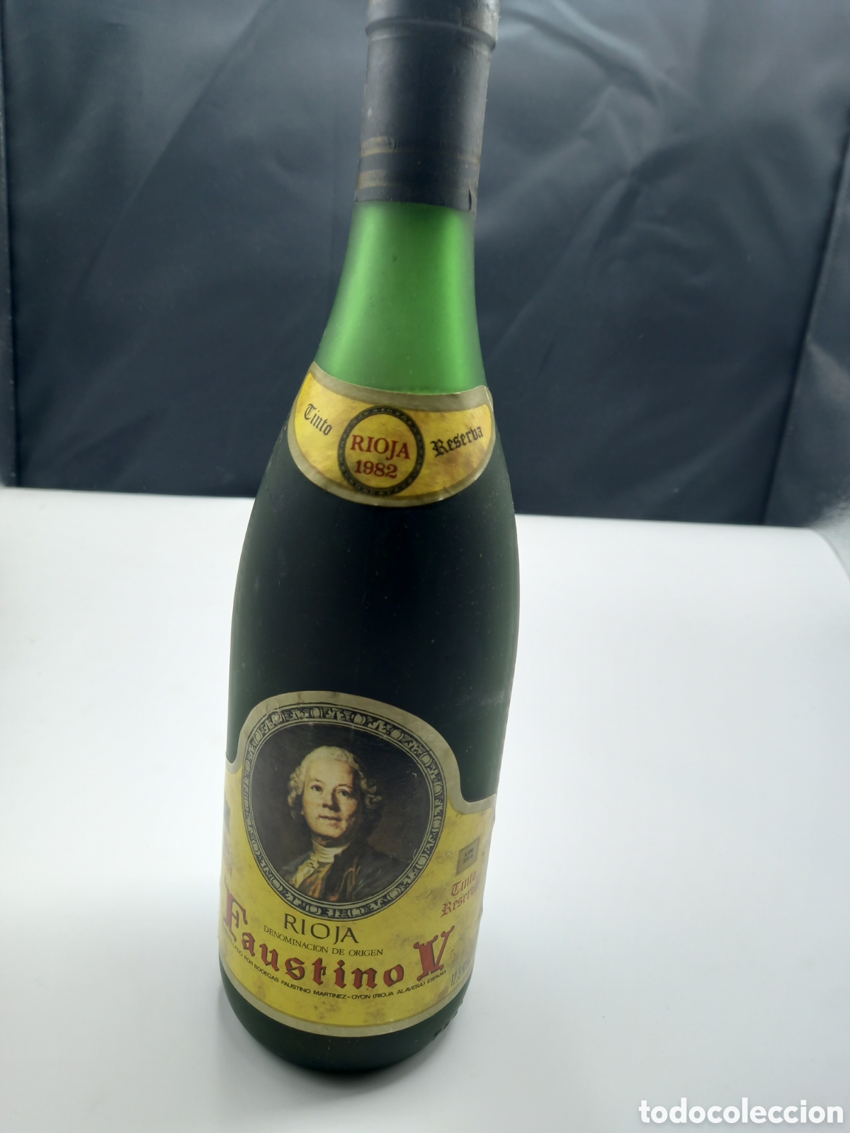 Botellas antiguas: Botella de Vino Faustino V 1982 - Foto 1