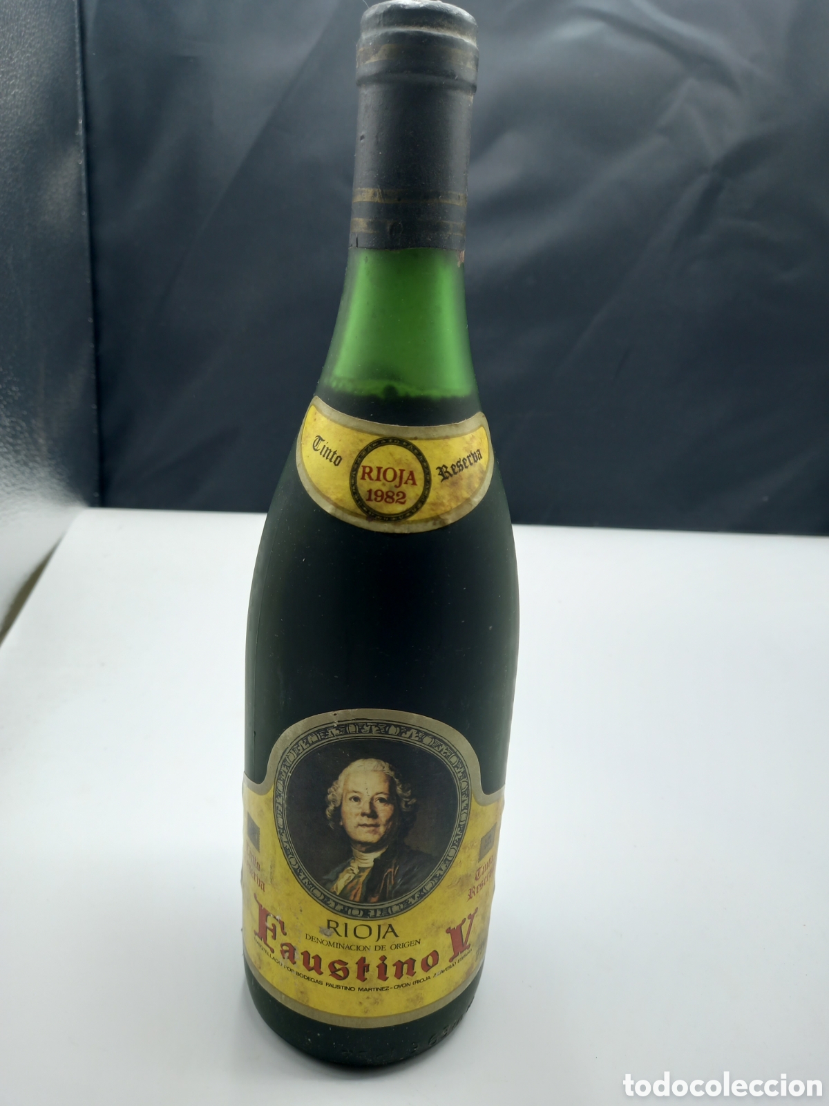 Botellas antiguas: Botella de Vino Faustino V 1982 - Foto 1