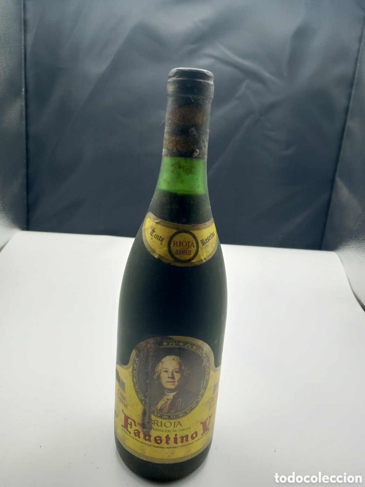 Botellas antiguas: Botella de Vino Faustino V 1982 - Foto 1