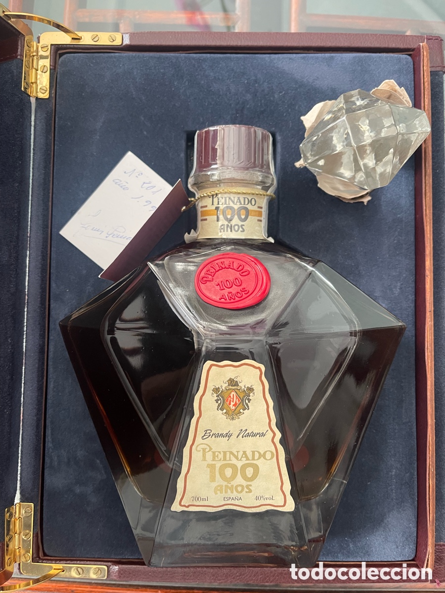 Botellas antiguas: Brandy Peinado 100 a&ntilde;os - Foto 1