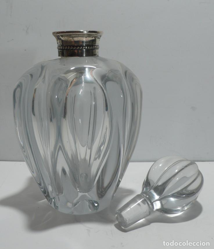 Botellas antiguas: BOTELLA DE CRISTAL CON FORMAS - Foto 2
