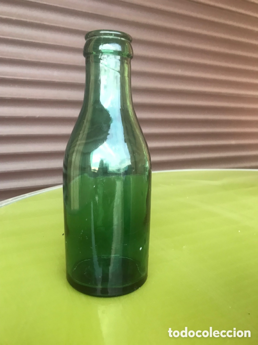 Botellas antiguas: BOTELLA ANTIGUA CRISTAL VERDE - Foto 1