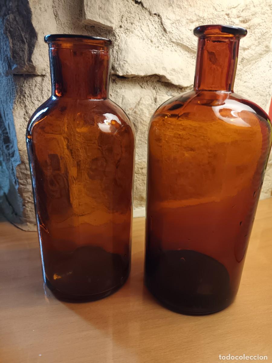 Botellas antiguas: DOS ANTIGUAS BOTELLAS AMBAR DE LITRO - Foto 1