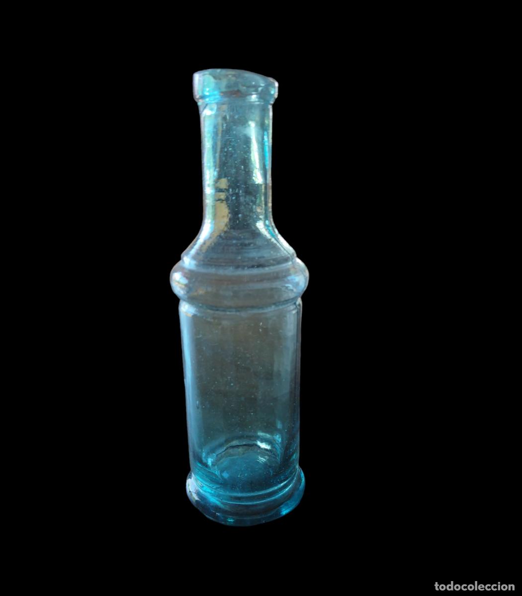 Botellas antiguas: PEQUE&Ntilde;A BOTELLA DE VIDRIO VERDE - Foto 1