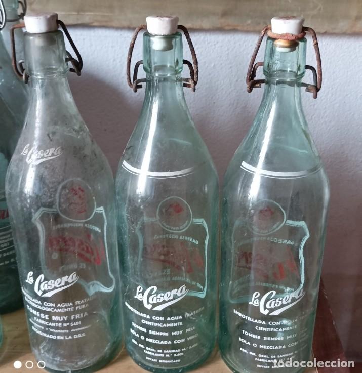 Botellas antiguas: BOTELLAS DE GASEOSA LA CASERA - Foto 2