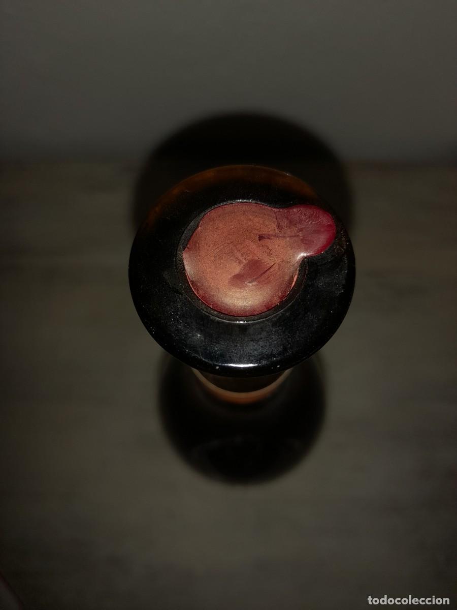 Botellas antiguas: Botella de vino, Marqu&eacute;s de Vizhoja 2002 - Foto 3