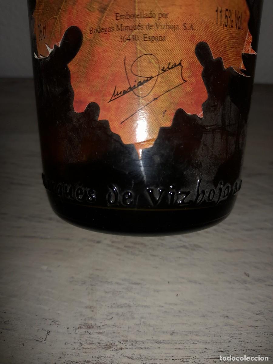Botellas antiguas: Botella de vino, Marqu&eacute;s de Vizhoja 2002 - Foto 5