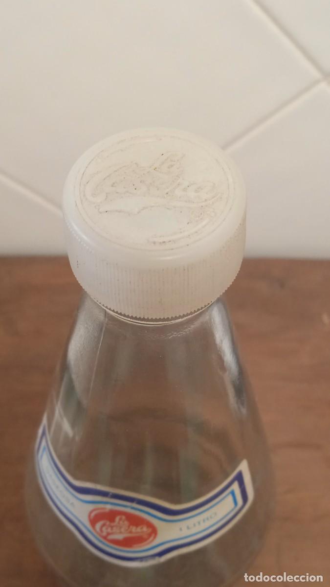 Botellas antiguas: Antigua botella La Casera 1990. - Foto 3