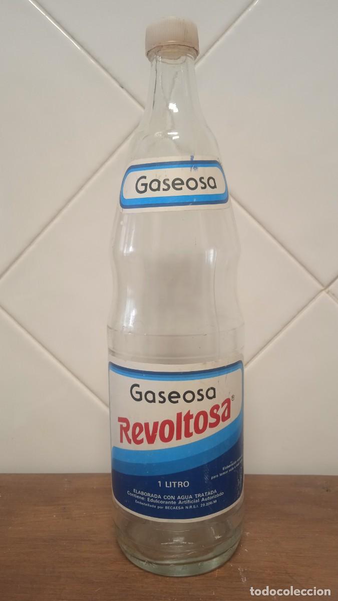 Botellas antiguas: Antigua botella La Revoltosa. - Foto 1