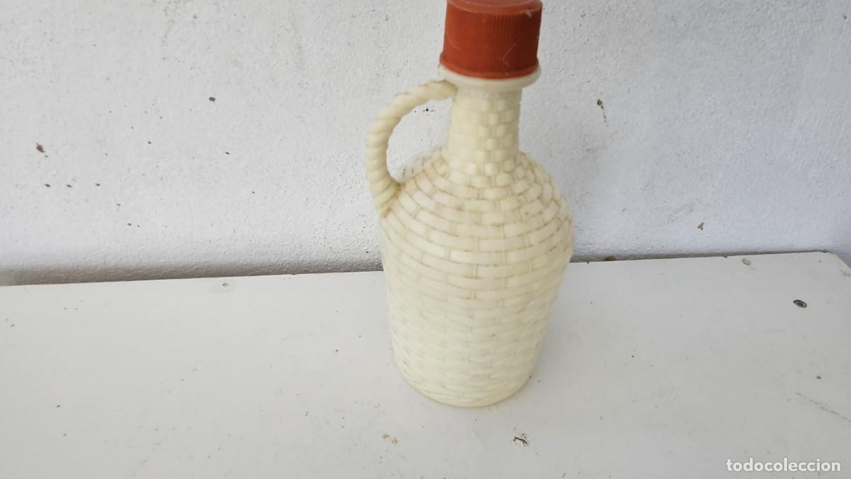 Botellas antiguas: botella de celuloides - Foto 1