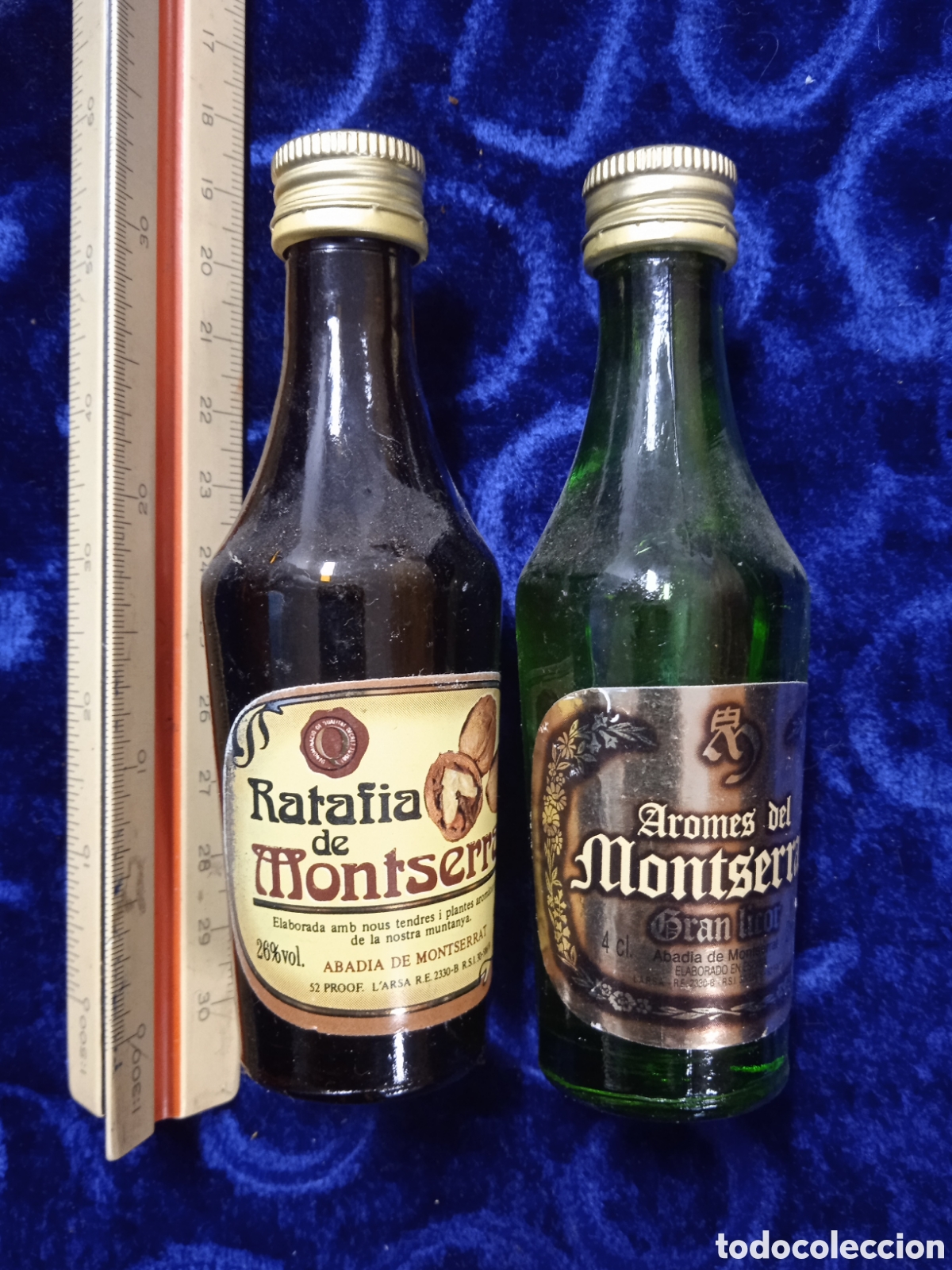 Botellas antiguas: 2 botellitas de Montserrat - Foto 1