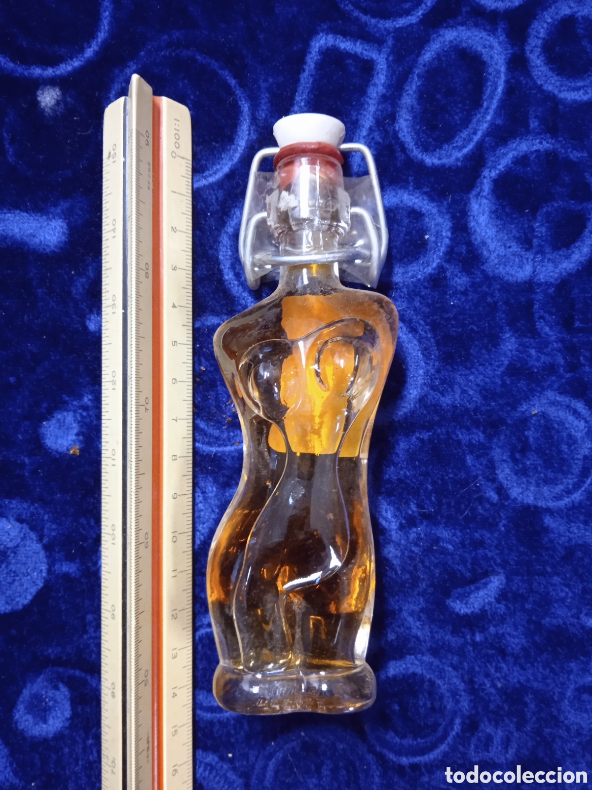 Botellas antiguas: 1 botellita de licor - Foto 1