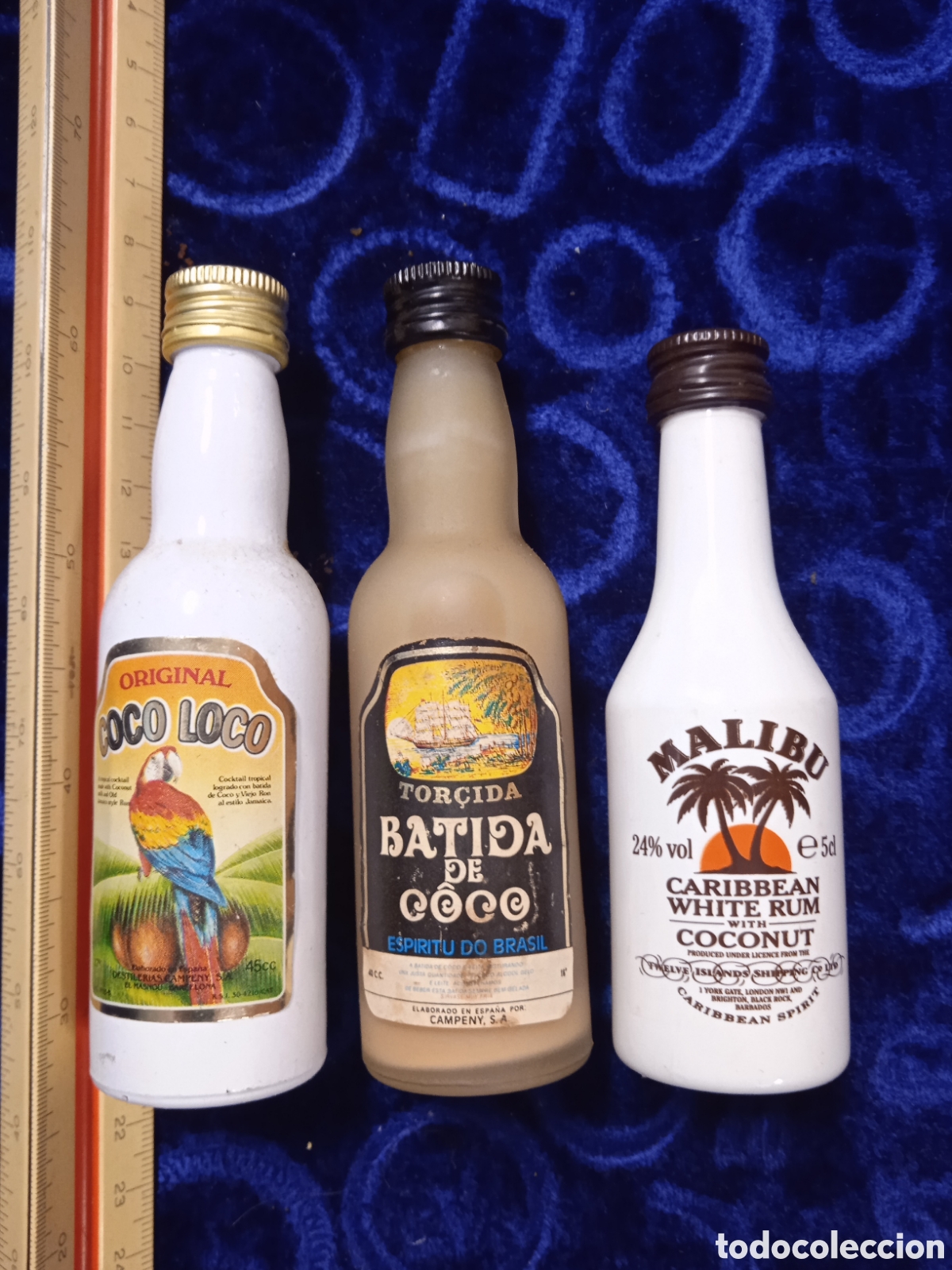 Botellas antiguas: 3 botellitas de licor tropical - Foto 1