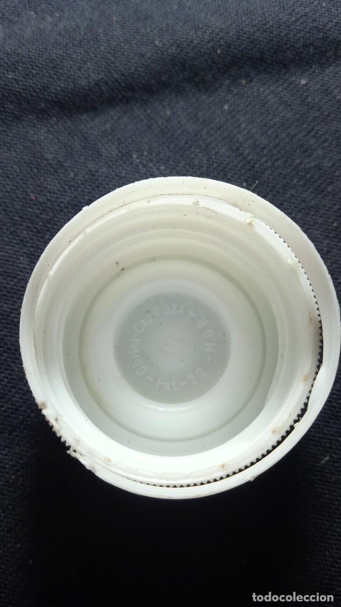 Botellas antiguas: Tap&oacute;n rosca La Casera. - Foto 2