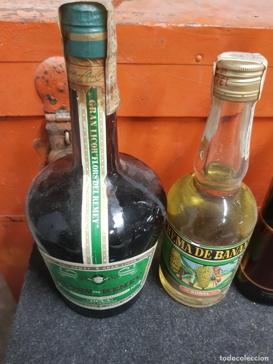 Botellas antiguas: Antiguas Botellas de licor y botellines - Foto 1