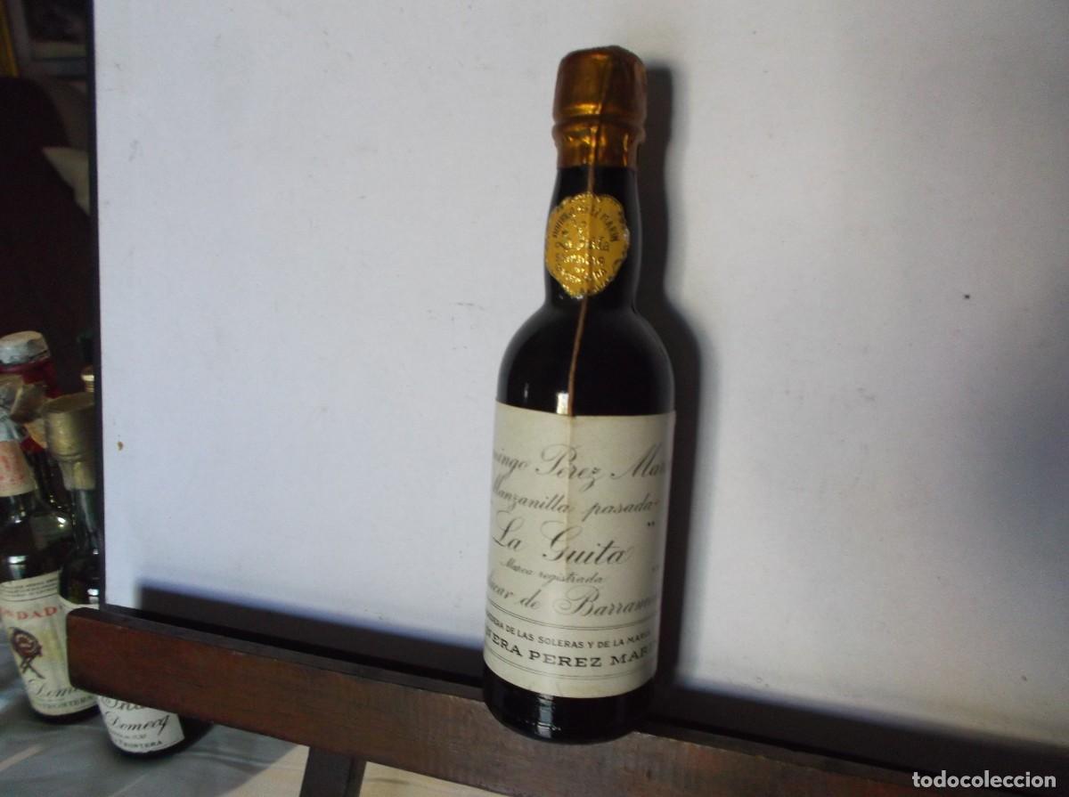 Botellas antiguas: 23- BOTELLIN DE BODEGAS DE JEREZ- (1) - Foto 2