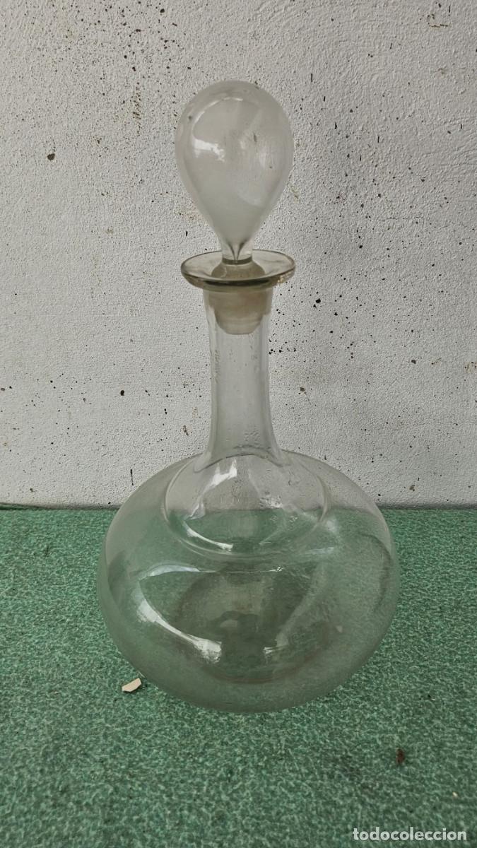 Botellas antiguas: botella de cristal antigua - Foto 1