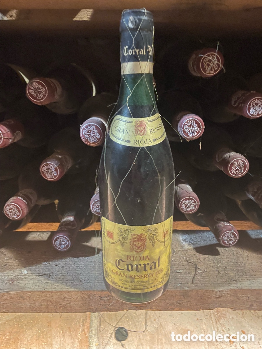 Botellas antiguas: Corral gran reserva 1964 - Foto 1