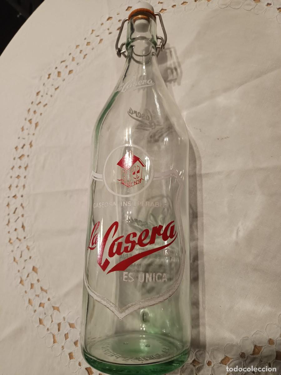 Botellas antiguas: Botella antigua de La Casera - Foto 1