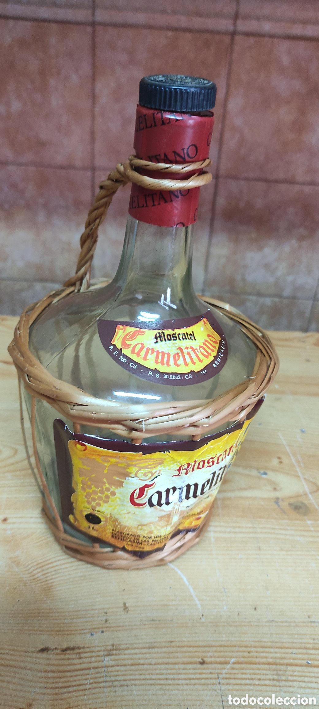 Botellas antiguas: Garrafa licor carmelitano - Foto 6